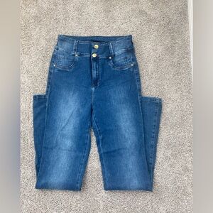 Nicolette Bleu jeans for women size 6